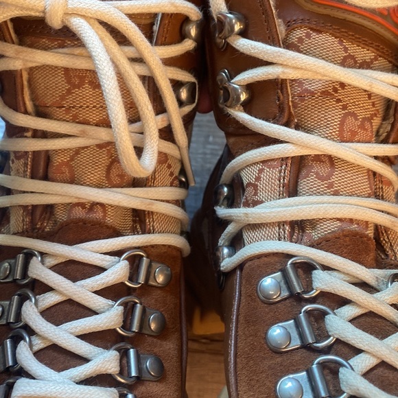 COPY - Gucci flash trek shearling boots - Picture 14 of 15